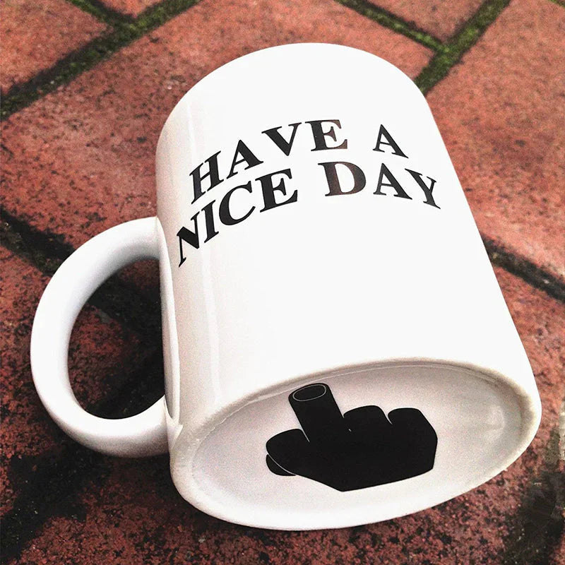 Une Tasse Surprise Amusante