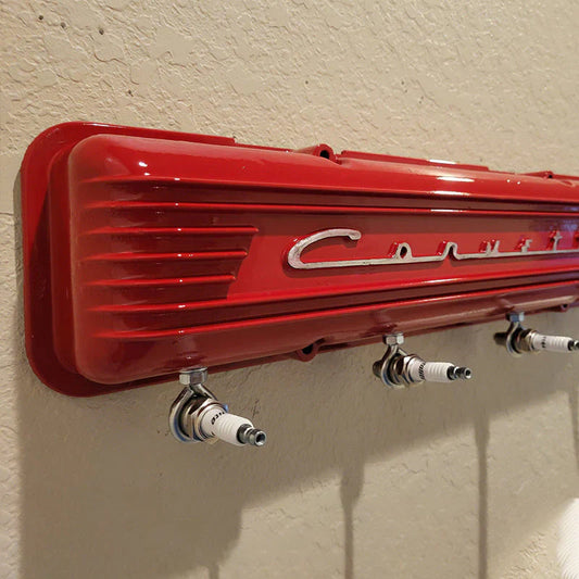 Crochet Mural Unique en Son Genre au Design de Bougies D' Allumage - Parfait pour les Fans de Voitures!