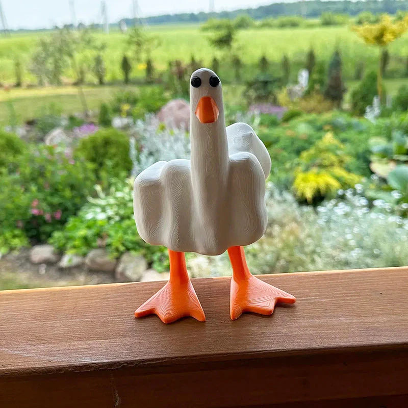 Figure de Canard Audacieuse pour le Jardin