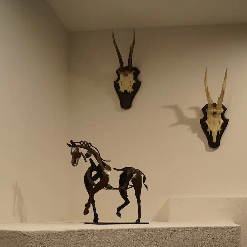 Elégante Figurine de Cheval en Métal - Décoration Élégante pour Votre Maison