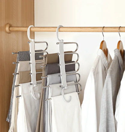 Porte-pantalons Multiples pour un Gain de Place