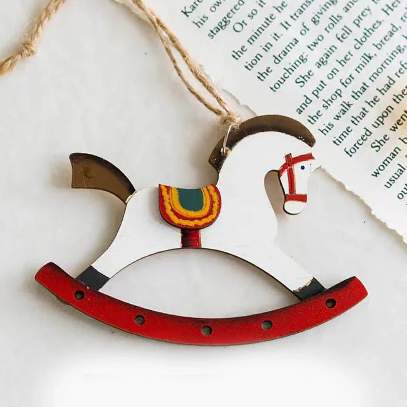 Des Pendentifs en Bois pour une Décoration de Noël Festive