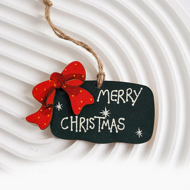 Des Pendentifs en Bois pour une Décoration de Noël Festive